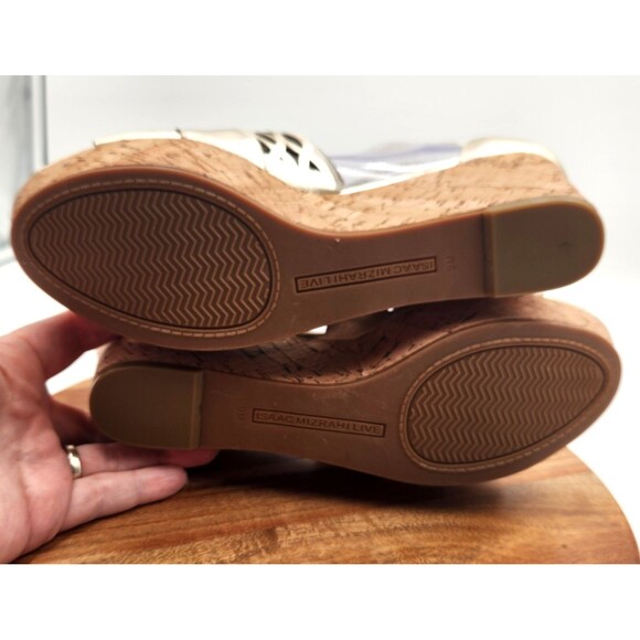 Isaac Mizrahi Platform Sandal Women's 9M Gold Leather Ankle Strap Cork Wedge - Picture 7 of 12